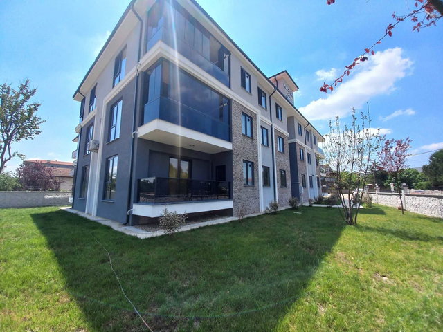 REMAX MAVI-NEVIYE MH EBEVEYN BANYOLU KAPALI OTOPARK GES LÜKS 2+1