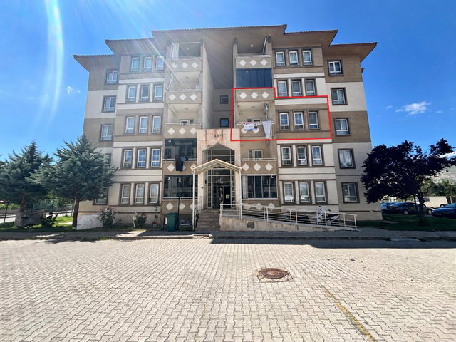 REMAX DEM'DEN KAVAKYOLU TOKİDE KİRACILI 3+1 SATILIK DAİRE