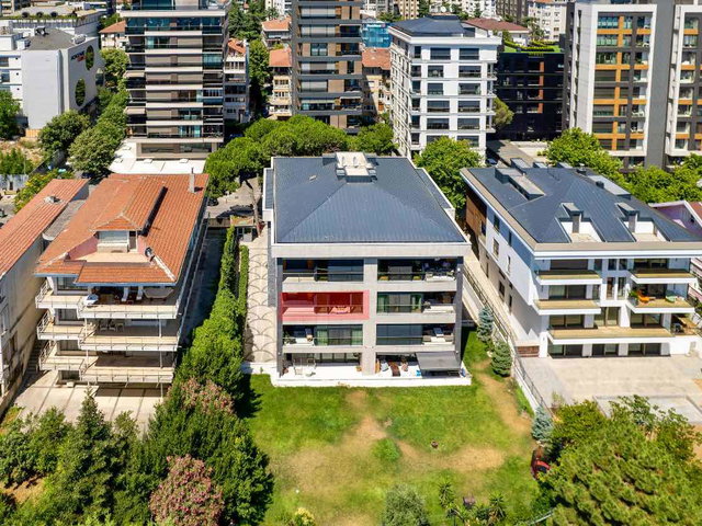 SUADIYE SAHIL'DE PRESTIJLI KONUM 180M² NET 3+1 LÜKS YALI DAIRESI