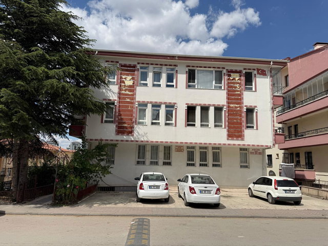 SİNAN CAD YAKINI 3+1 BAHÇE KATI