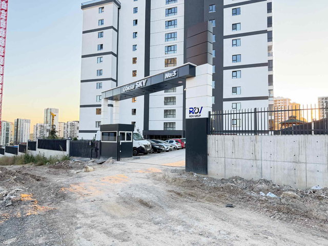 GÖKSU SKY SİTESİNDE GENİŞ, MANZARALI 4+1 SATILIK DAİRE