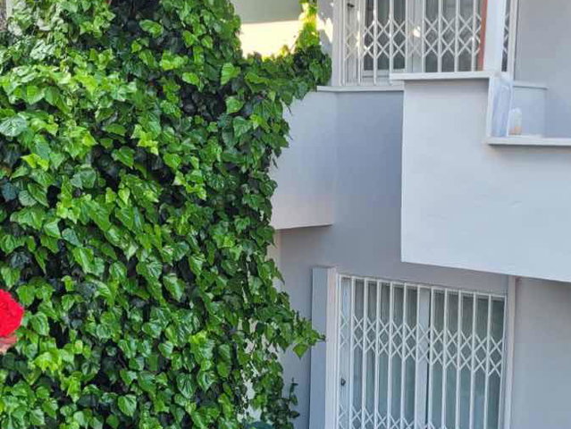 REMAX BEYAZ MUDANYA HALİTPAŞA'DA DENİZ MANZARALI VİLLA