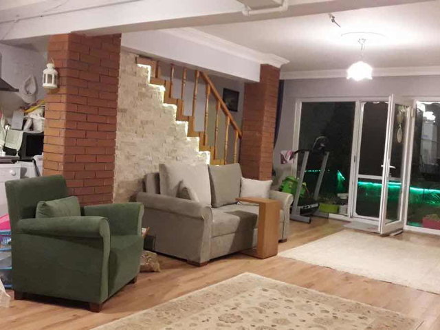 REMAX BEYAZ MUDANYA HALİTPAŞA'DA DENİZ MANZARALI VİLLA