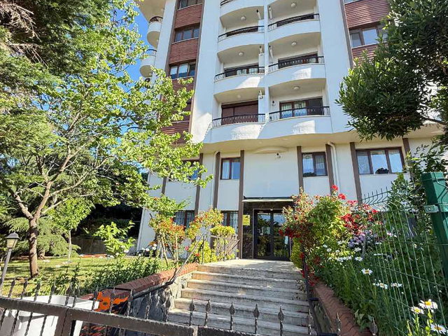 ZEKERIYAKÖY ÇIMKA SITESI’NDE KIRALIK 4+1 BAHÇE DUBLEKS | BÜYÜK BAHÇELI | GENIŞ MUTFAKLI | EBEVEYN B