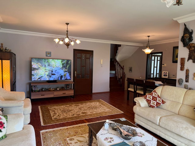 PARK CADDESİ AYDORUK VİLLALARI SATILIK 5+2 VİLLA!