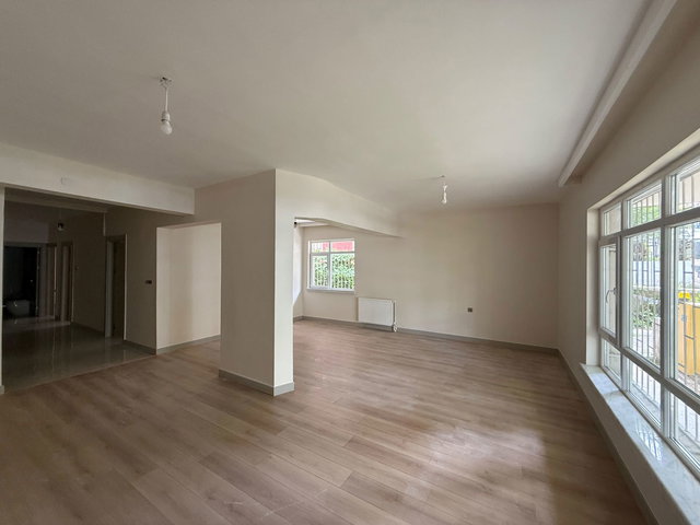 TUNALI HİLMİDE YENİLENMİŞ SATILIK 2+1 DAİRE!