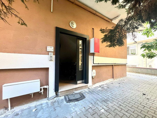 SANCAKTEPE SEVENLER CADDESİ'NDE METROYA YAKIN 3+1 DUBLEKS DAİRE