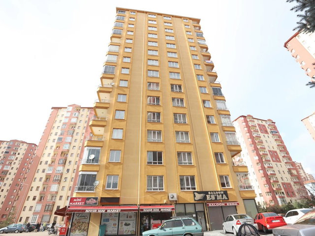 TALAS MEVLANA DA MÜKEMMEL LOKASYON DA SATILIK 3+1 DAİRE