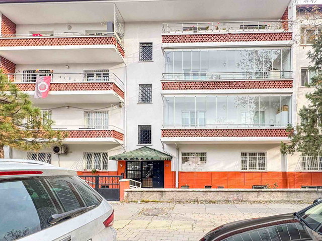 EMEK 8.CADDE ÜZERİNDE İSRAİL EVLERİNDE KİRALIK 4+1 DAİRE