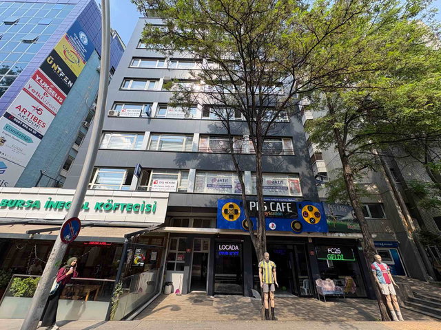 KIZILAY MITHATPAŞA CD ÜSTÜ SATILIK 4+1 UYGUN FIYAT MASRAFSIZ DAIRE