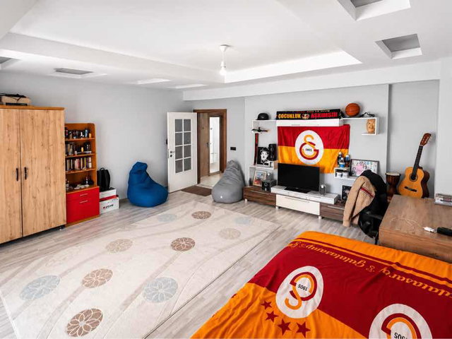 50LİK YOL ÜZERİ KİRALIK 4+1 LÜKS DAİRE