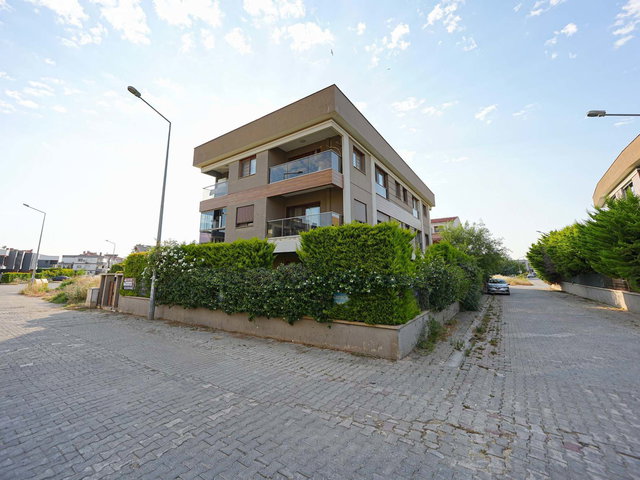 GÜZELBAHÇE MALTEPE'DE DENİZE 100ADIM 3+1 ARAKAT KÖŞE CEPHE DAİRE