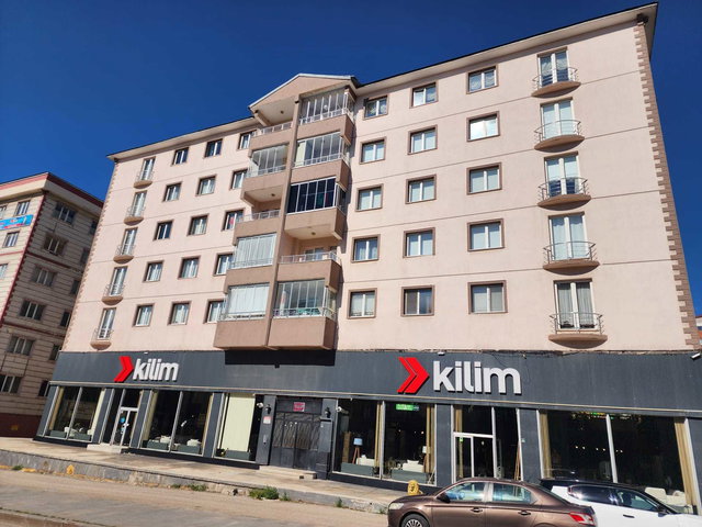REMAX İLKE'DEN SARAYBOSNA'DA 4+1 ÖZEL YAPILI SATILIK LÜKS DAİRE