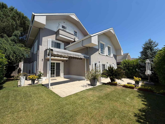 REMAX 7TEPE'DEN BEYKOZ KONAKLARI'NDA OTURUMA HAZIR KİRALIK VİLLA