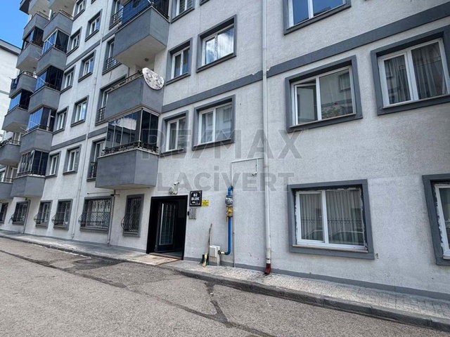 RE/MAX LACİVERT'TEN ŞEHİR MERKEZİ'NDE KİRALIK 2+1 DAİRE