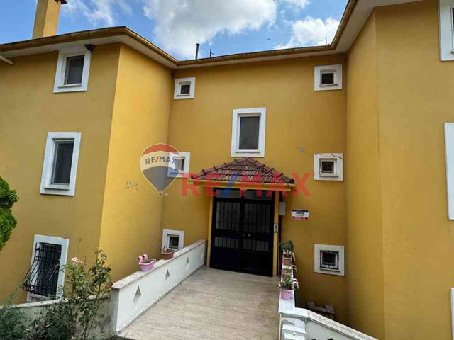DOĞA MANZARALI HAVUZLU SİTEDE SATILIK 2+1