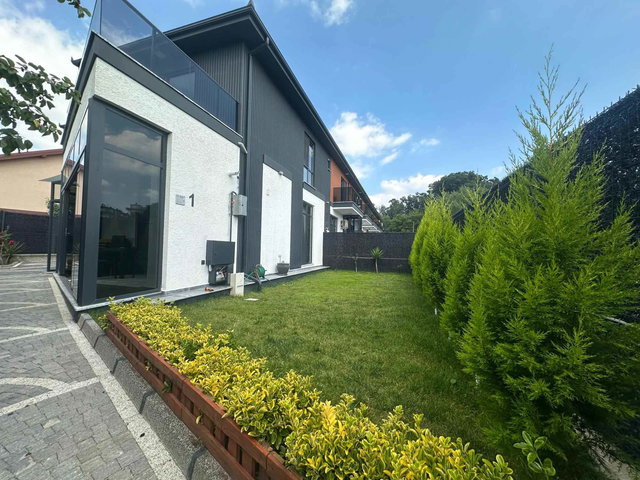 KARTEPE SARIMEŞE'DE ÖZEL BAHÇELİ SATILIK 4+1 LÜKS VİLLA