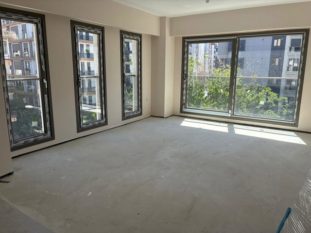 SUADIYE TONOZLU SOKAK 'TA SATILIK 2+1