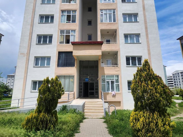 REMAX İLKE YILDIZKENT ÇATYOLU TOKİ 2+1 FULL YAPILI SATILIK DAİRE