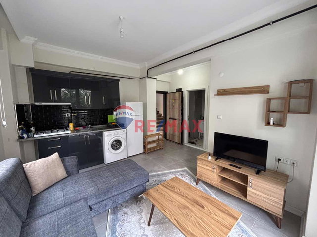 REMAX HÜR MÜGE ERGÜN AYDAŞ’TAN 1+1 EŞYALI KİRALIK DAİRE