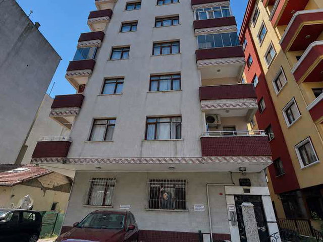 KAVACIK MERKEZ DE SATILIK YÜKSEK GİRİŞ  3+1