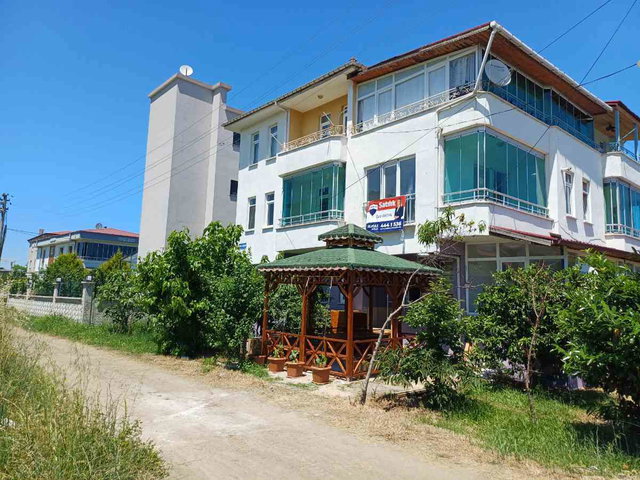 REMAX MÜLK'TEN TAFLAN SAHIL BANDINDA 4+1 DAIRE