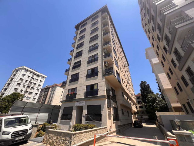 FENERYOLUNDA BALKONLU 78M2 MODERN TASARIMLI 2+1 EŞYALI DAİRE