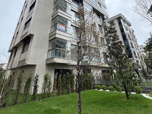 GÖZTEPE-ÇİFTHAVUZLAR BAĞDAT CADDESİNE 3. BİNA, BALKON, 3 CEPHELİ