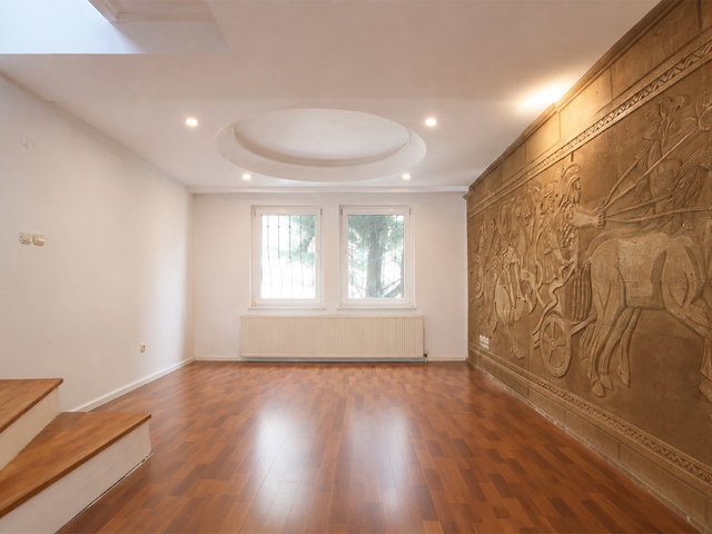 REMAX BEYAZ KÜLTÜR'DE SATILIK 4+1 VILLA