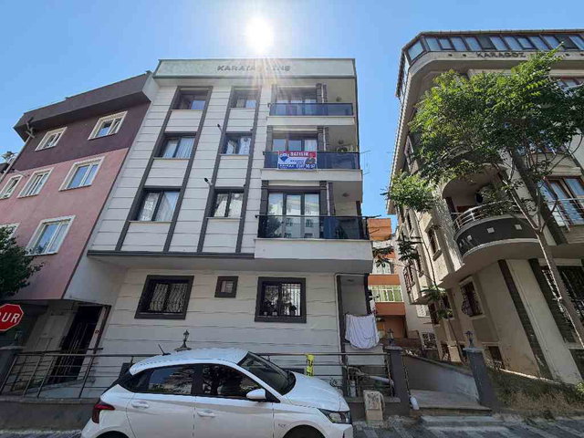 CUMHURİYET MAHALLESİNDE SATILIK 2+1 ARA KAT MASRAFSIZ GENÇ DAİRE
