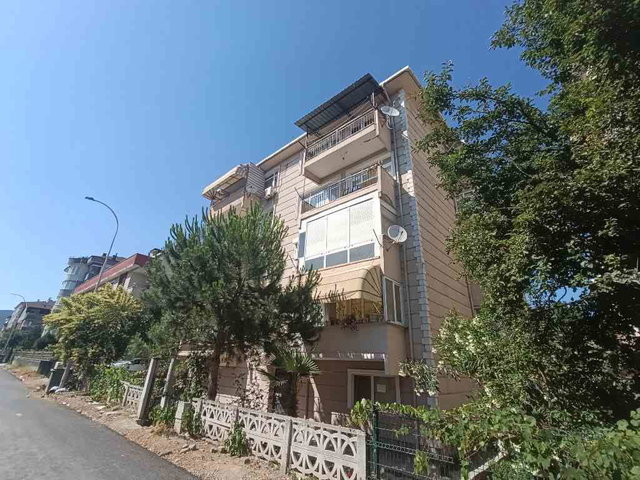 MİMAR SİNAN MAHALLESİ ERAY SİTESİNDE TEMİZ 2+1 DAİRE