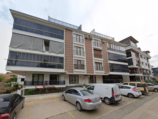 REMAX MODEL DEN KARAHASANLI MAHALLESİNDE 2,5+1 SATILIK DAİRE
