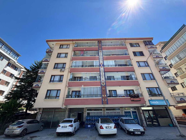 CEVİZLİDERE MAHALLESİNDE MUHTEŞEM MANZARALI SATILIK 3+1 DAİRE