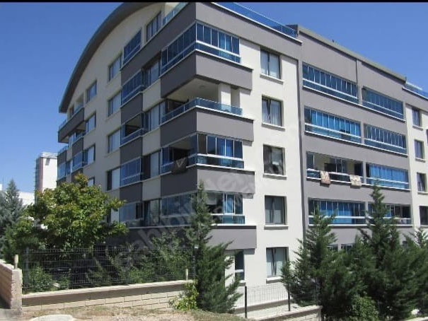 ÇUKURAMBAR MAHALLESINDE SATILIK LÜKS 4+1 DAIRE