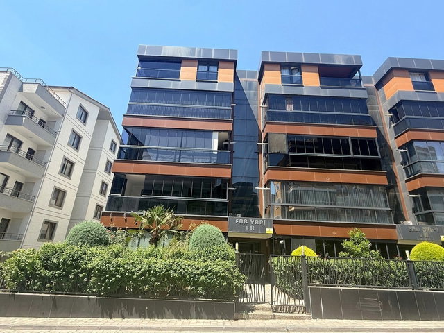 REMAX BEYAZ'DAN DEMİRCİ MERKEZDE TEMİZ TAŞINMAYA HAZIR KİRALIK 3+1