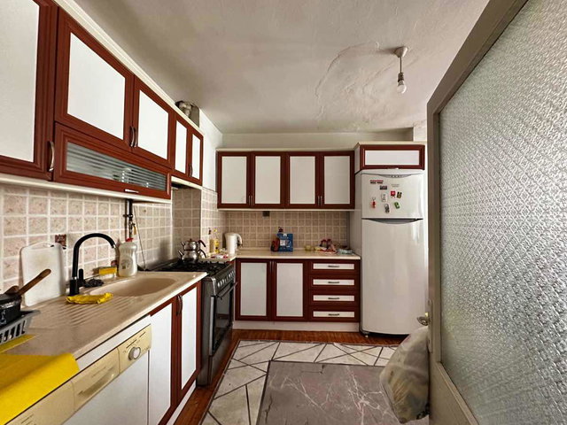 İLKADIM GAZİ CADDESİ'NDE KİRALIK 2+1 EŞYALI DAİRE