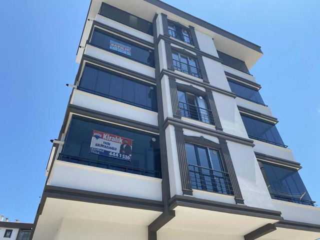 SAMSUN ATAKUM’DA TOPLU KONUT BULVARI’NA CEPHE 1+1 KİRALIK DAİRE