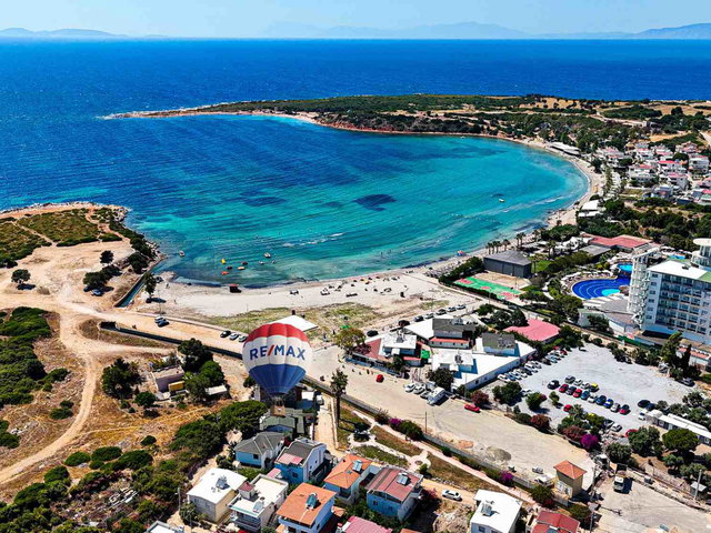 SAĞTUR’DA PLAJA YAKIN YAŞAM 4+1 ÇIFT MUTFAKLI BAHÇELI VILLA