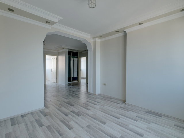 ÜSKÜDAR SELİMİYE'DE DENİZ MANZARALI SATILIK 2+1 DAIRE