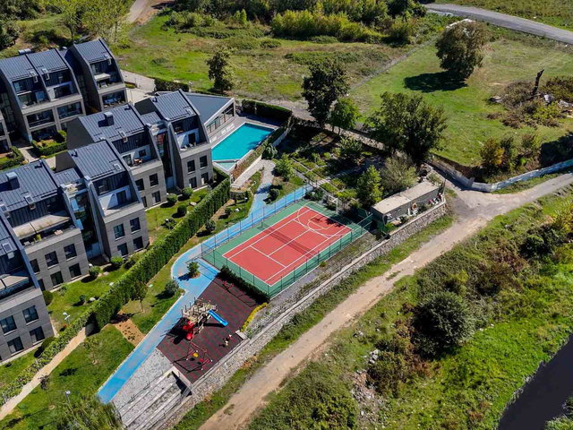 ÇEKMEKÖY TEPE AURA SITESINDE 160 M2 SATILIK 3+1 DAIRE