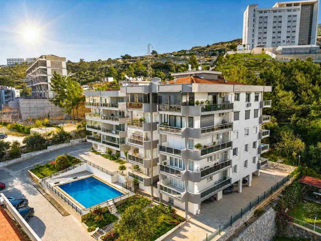 KUŞADASI'NDA HAVUZLU SİTEDE 167 M2 3+1 DAİRE