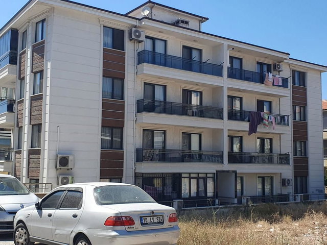AYVALIK ALIÇETINKAYA'DA SATILIK ASANSÖRLÜ DAIRE