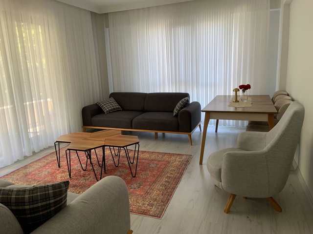 YALOVA REMAX ŞEHİR 2'DEN ÇİFTLİKKÖY'DE SATILIK 2+1 YÜKSEK GİRİŞ