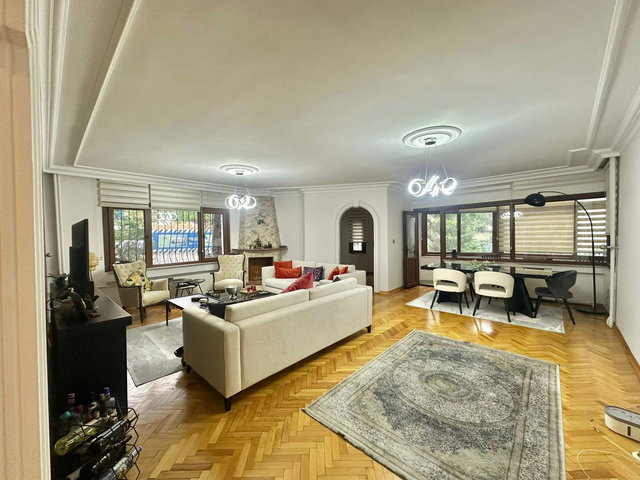 ACIBADEM' DE HARİKA KONUMDA SATILIK 3+1 DAİRE