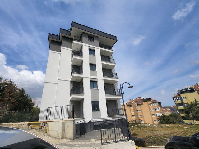 ÜSKÜDAR KÜÇÜKSU MAHALLESİ SİTE İÇİ 2+1 DAİRE
