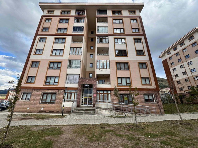 REMAX İLKE'DEN ZİRVE TOKİ'DE 3+1 KİRALIK DAİRE