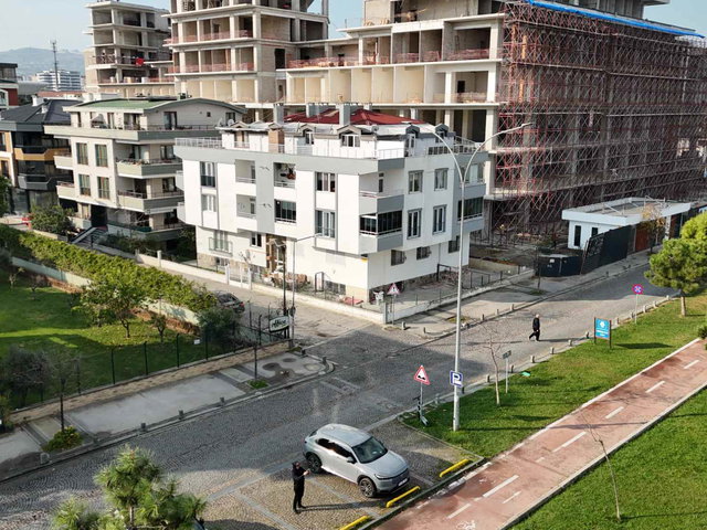 DENİZE SIFIR LOKASYONDA EŞYALI SATILIK DAİRE