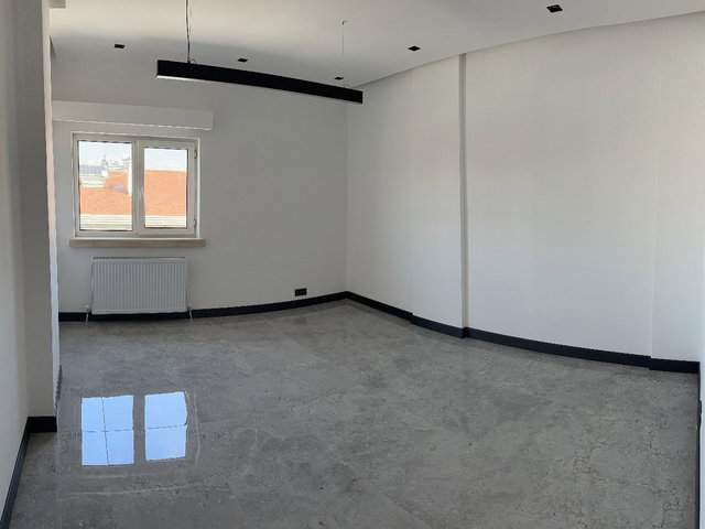 ÇANKAYA ÖVEÇLER’DE 5+1 | 190 M² NET | 2 BANYOLU | BALKONLU GENİŞ KİRALIK DAİRE