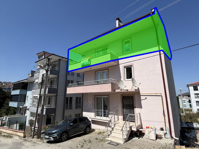 RE/MAX SOFT'TAN BEŞKÖPRÜDE 140 M2 4+1 SATILIK ÇATI DUBLEKS