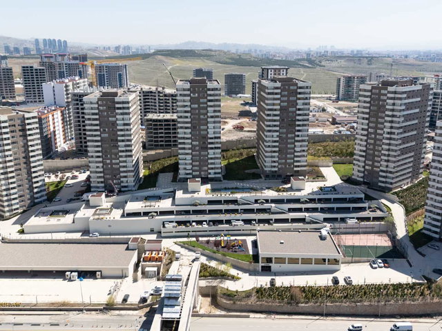 KAŞMİR YONCA ÖN CEPHE ÇİFT KAPALI OTOPARK 5+1 SATILIK